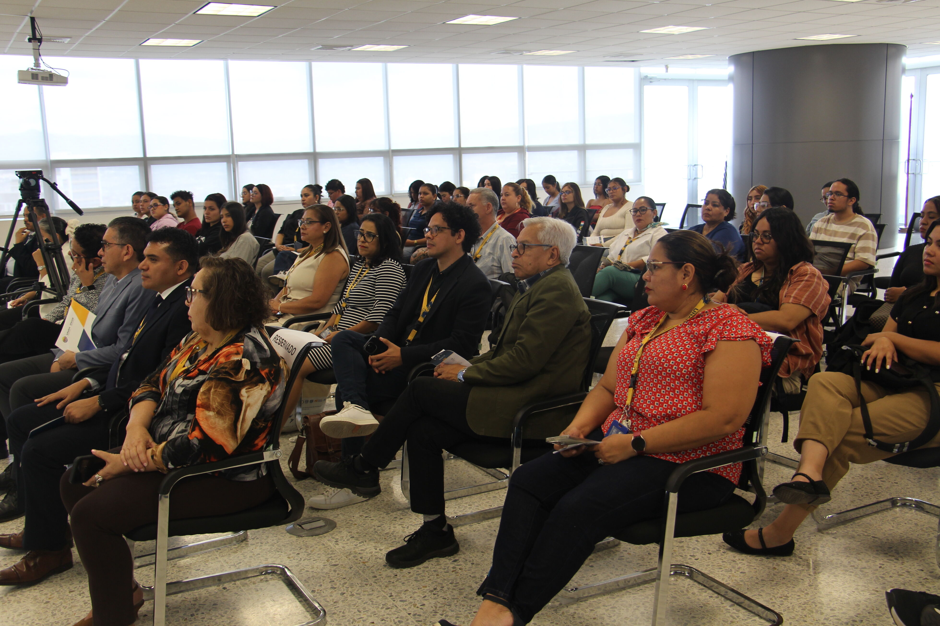 Acto de lanzamiento del Website IIS 2.0 — fotografía 2