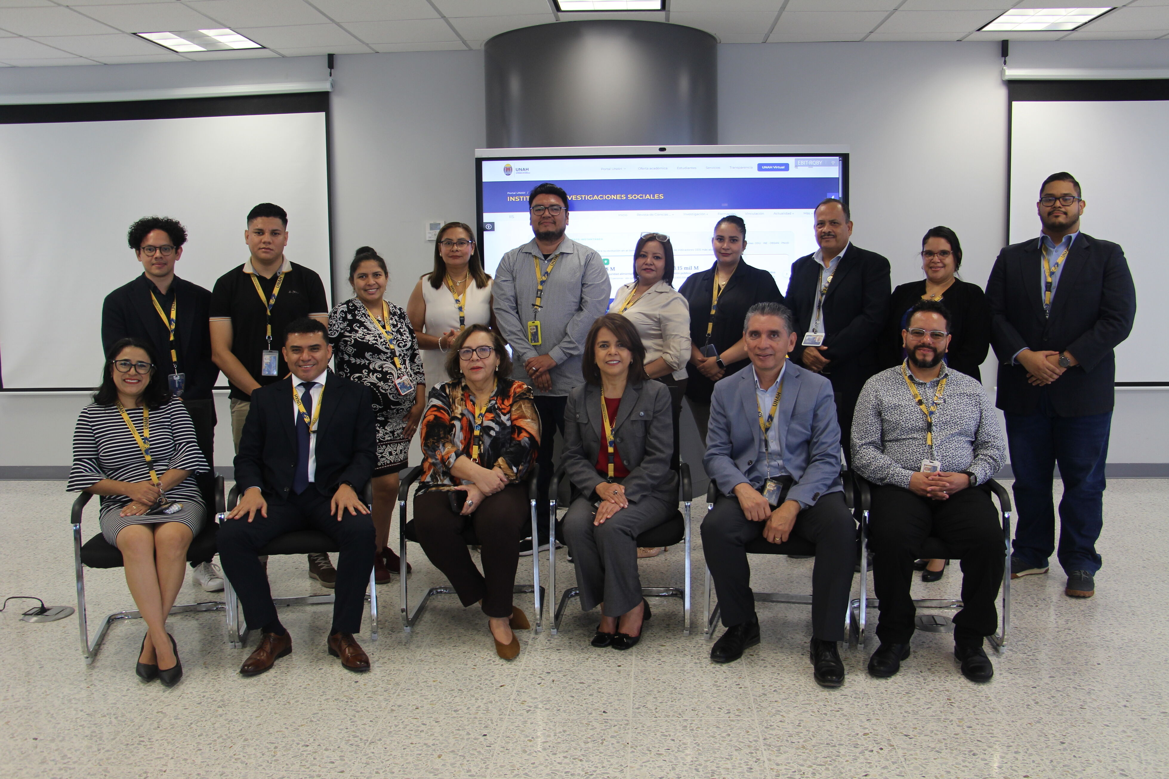 Acto de lanzamiento del Website IIS 2.0 — fotografía 7